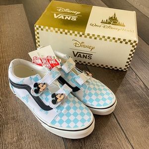 New with tags Disney Mickey Mouse blue Vans size 3